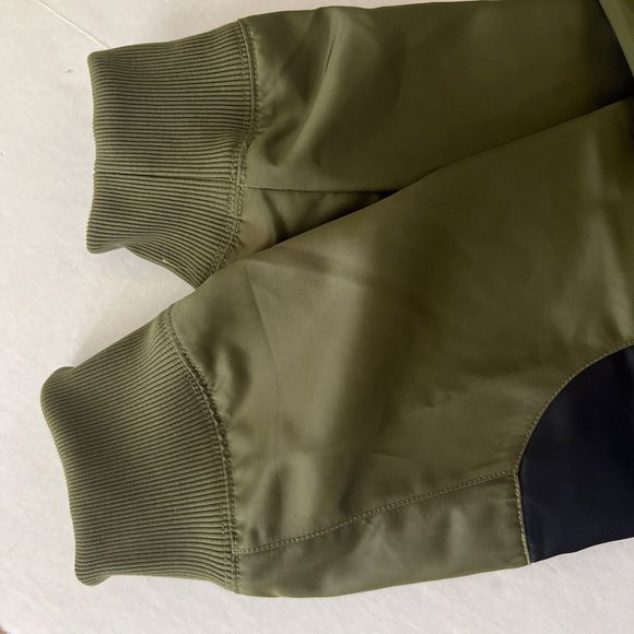 Nike DD6057 326 Men's Sz L Olive Sportswear Taper Leg Swoosh Jogger Pants $110 - Picture 5 of 8